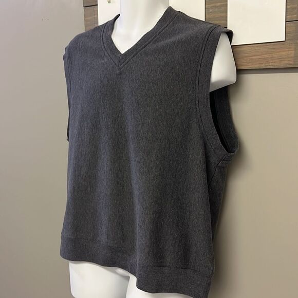 Greg Norman Heather Gray Sleeveless Golf V-Neck Vest- Medium - Picture 4 of 13